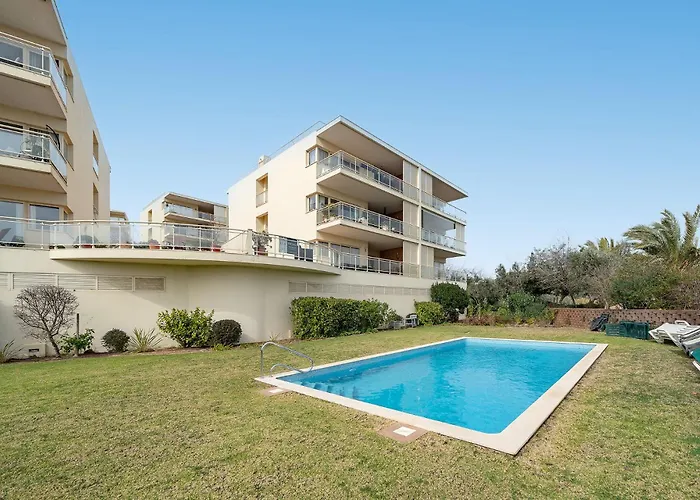 Lägenhet Terrace With Pool By Homing