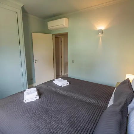 Terrace With Pool By Homing Apartamento Lagos