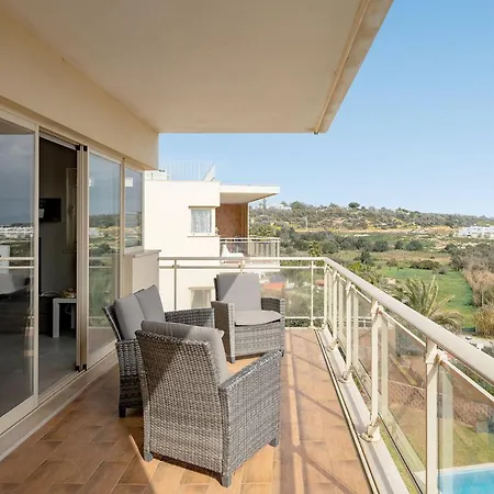 Terrace With Pool By Homing Apartamento